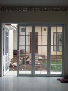 PINTU ALUMINIUM SURYA GEMILANG 2 pintu aluminium surya gemilang