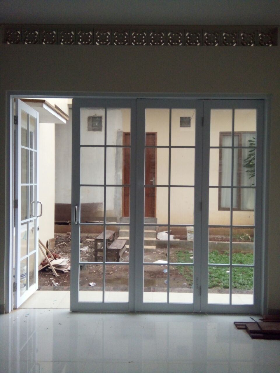 PINTU ALUMINIUM SURYA GEMILANG 1 pintu aluminium surya gemilang
