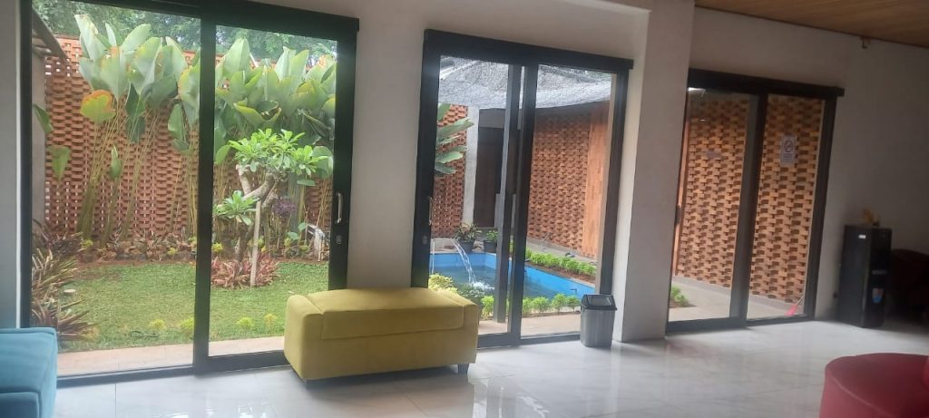 Harga Kusen Pintu Aluminium Pantai Indah Kapuk 2 - pintu geser aluminium