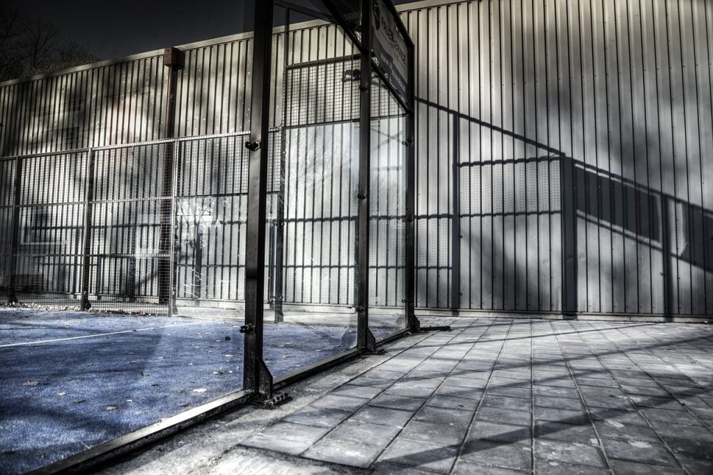pintu aluminium di jakarta timur