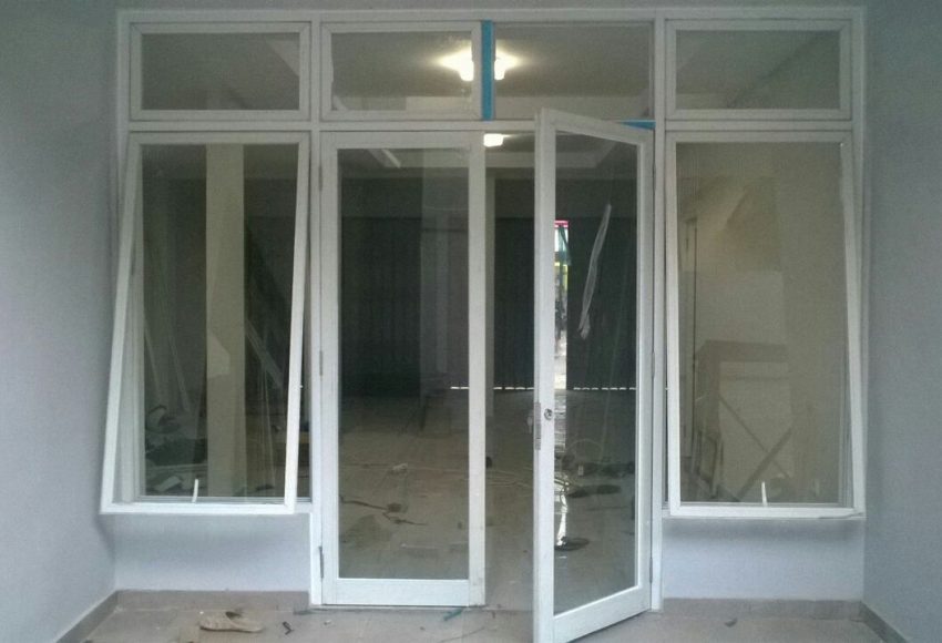 Pasang Pintu dan Jendela Aluminium di Bekasi, Solusi Kekinian yang Bikin Rumah Makin Stylish dan Tahan Lama 1 harga kusen aluminium bekasi