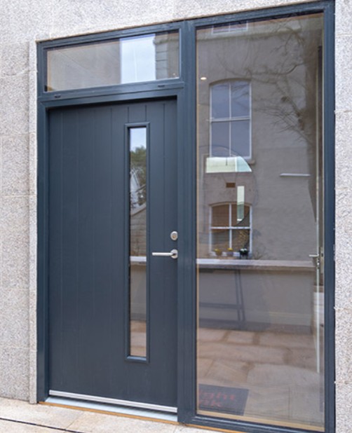 Pintu Aluminium Minimalis di Bekasi Bergaransi & Modern | Surya Gemilang Aluminium 3 Pintu Aluminium Minimalis di Bekasi