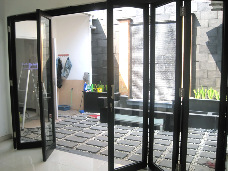 Pintu Rumah Aluminium di Tangerang Kualitas No.1 | Surya Gemilang 4 Pintu Rumah Aluminium di Tangerang
