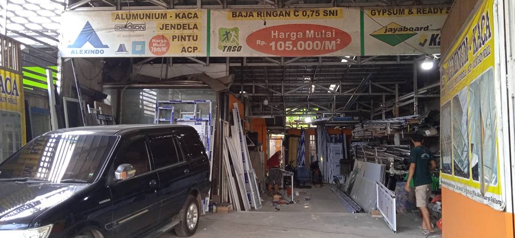 desain jendela aluminium minimalis - tampak depan surya gemilang 1